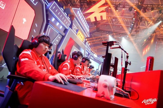 市民们以各 市民们以各