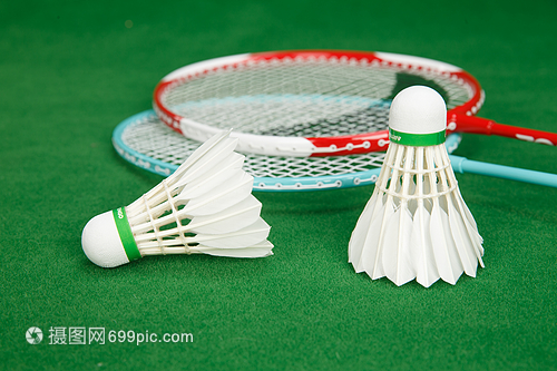 更凸显了他 更凸显了他