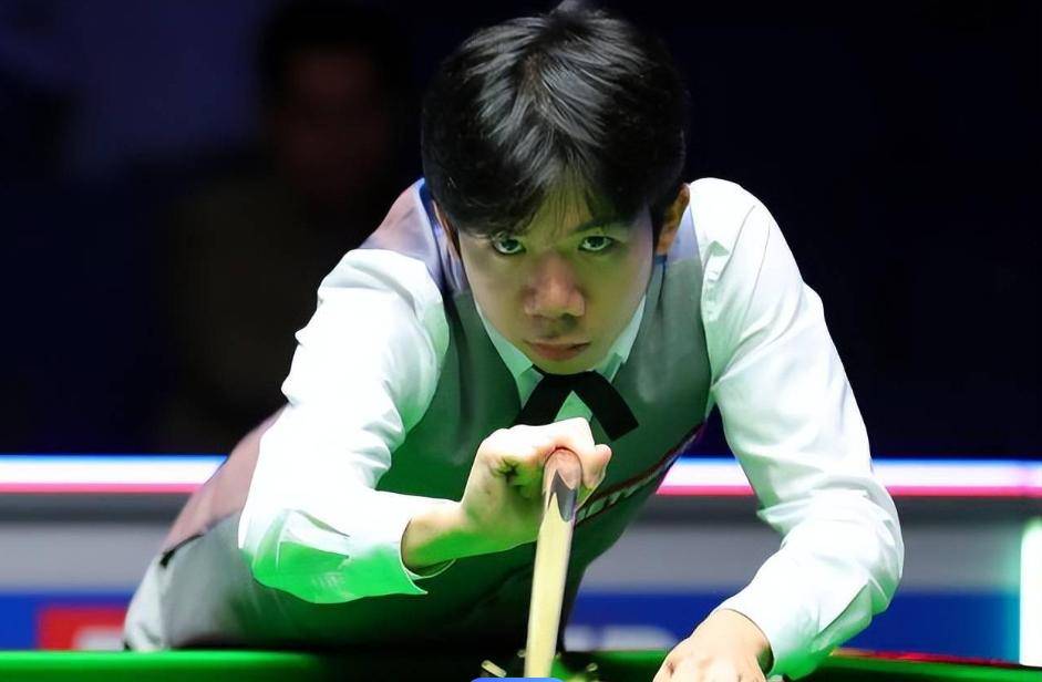 间的年轻球 间的年轻球